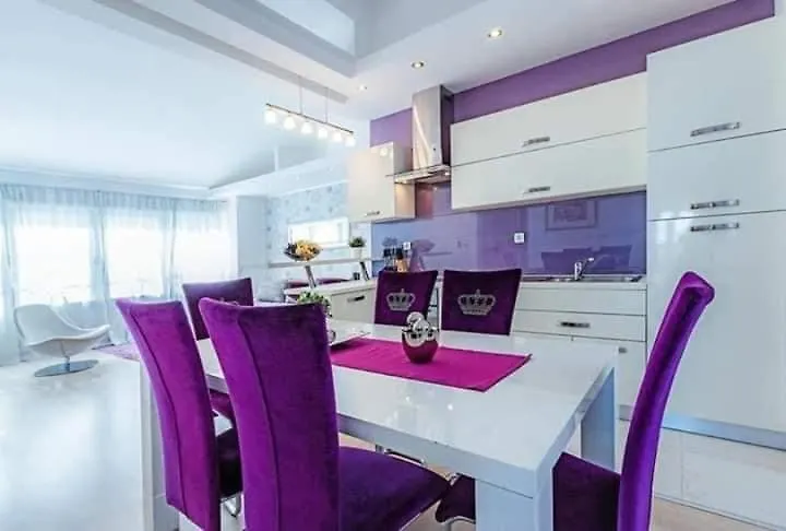 Stylish Suburb Apartment With Private Parking And Wi-Fi In Residential Area Between City Centre And Hidrobaza Beach Pula 0*,  Croatia
