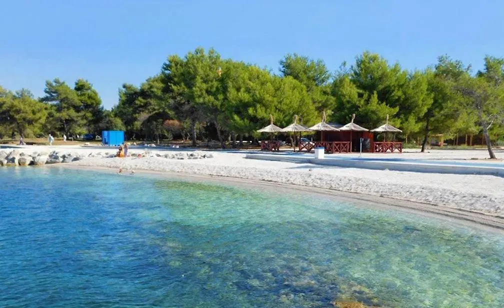 Stylish Suburb Apartment With Private Parking And Wi-Fi In Residential Area Between City Centre And Hidrobaza Beach Pula