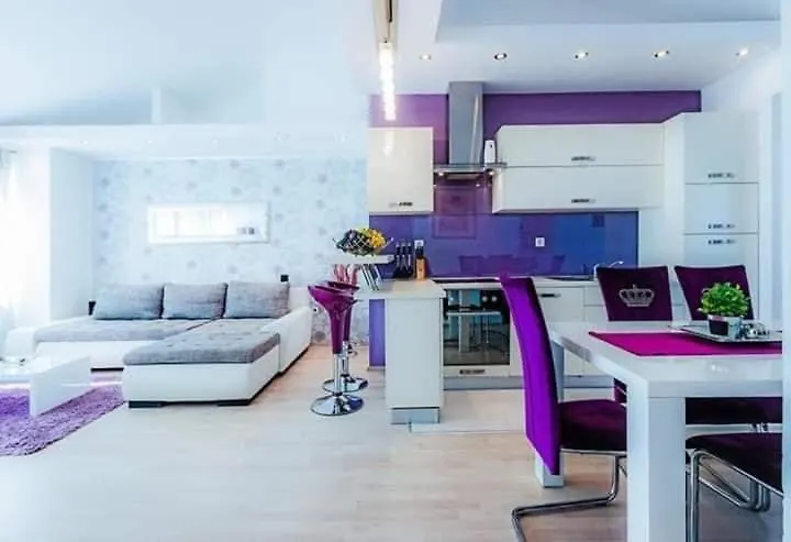 Stylish Suburb Apartment With Private Parking And Wi-Fi In Residential Area Between City Centre And Hidrobaza Beach Pula Croatia